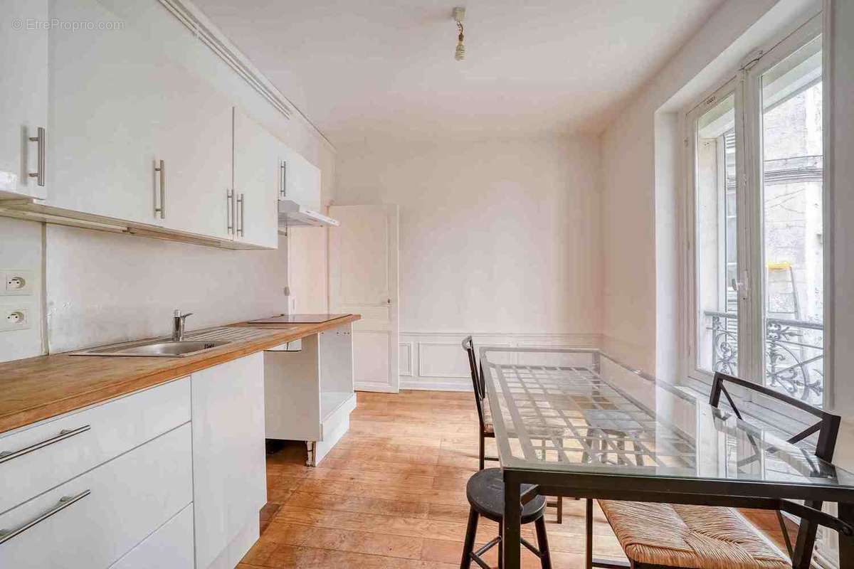 Appartement à PARIS-20E