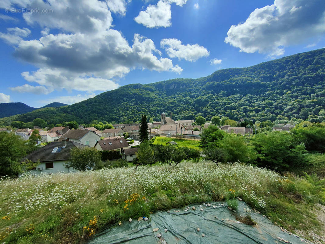 Maison à ROCHE-LEZ-BEAUPRE