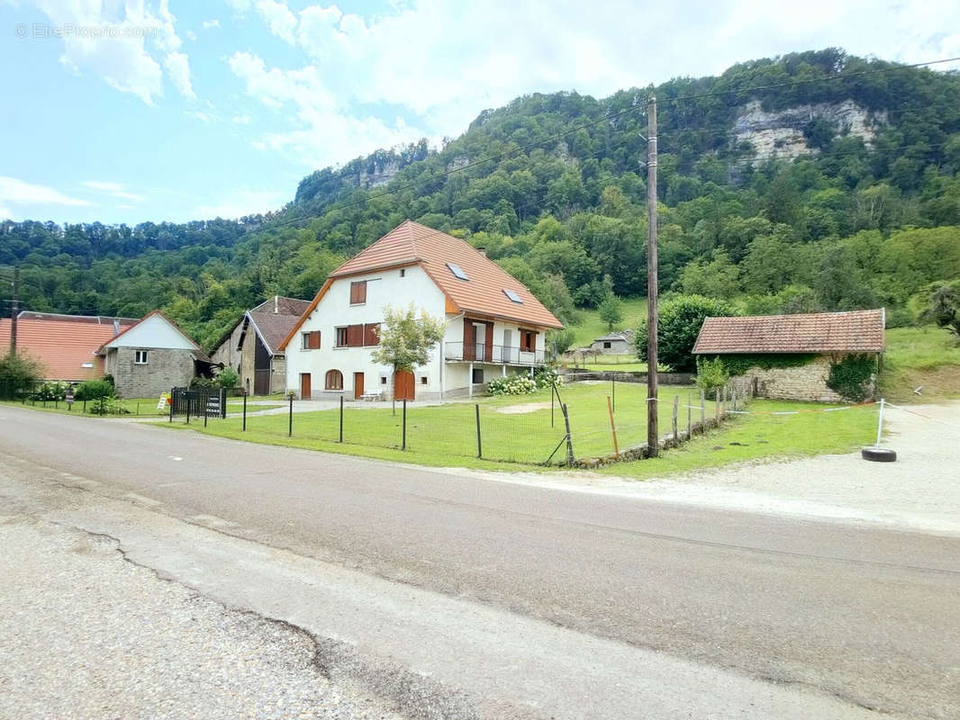 Maison à BAUME-LES-DAMES