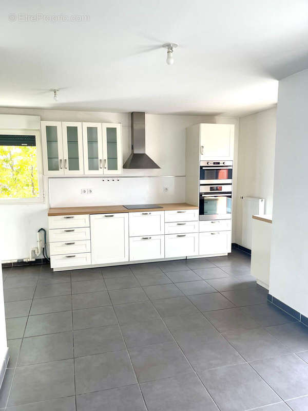 Appartement à LYON-8E