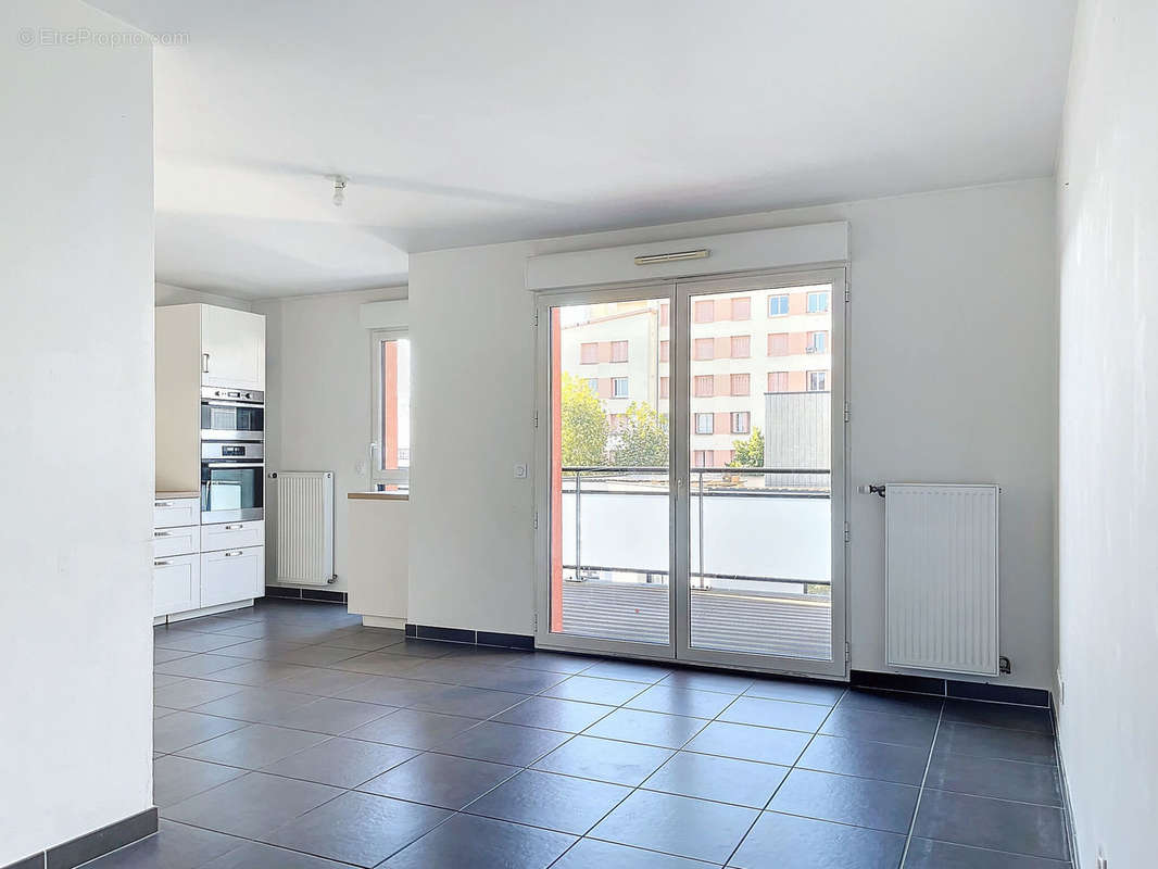 Appartement à LYON-8E