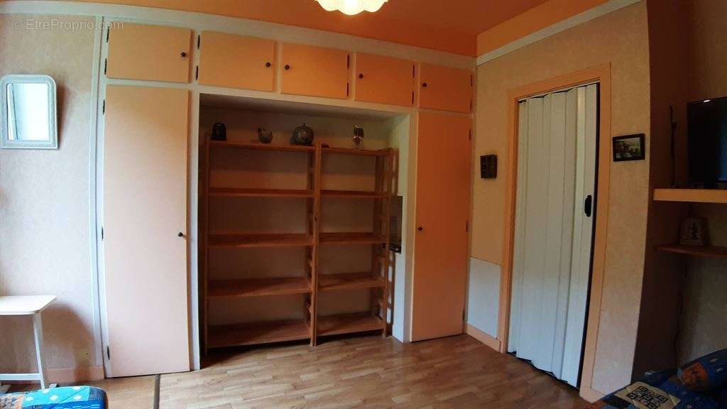 Appartement à EAUX-BONNES