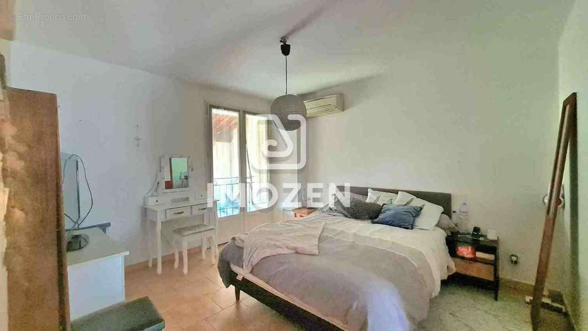 Appartement à CARCES