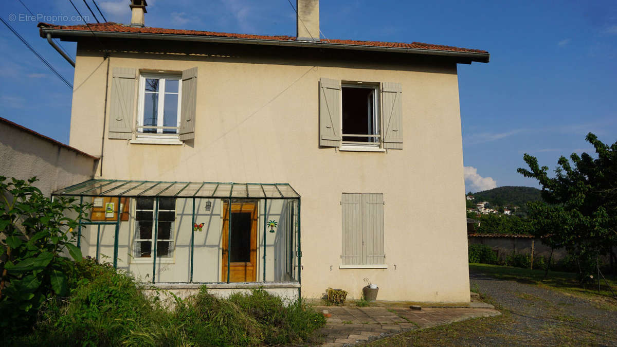 Maison à MONTROND-LES-BAINS