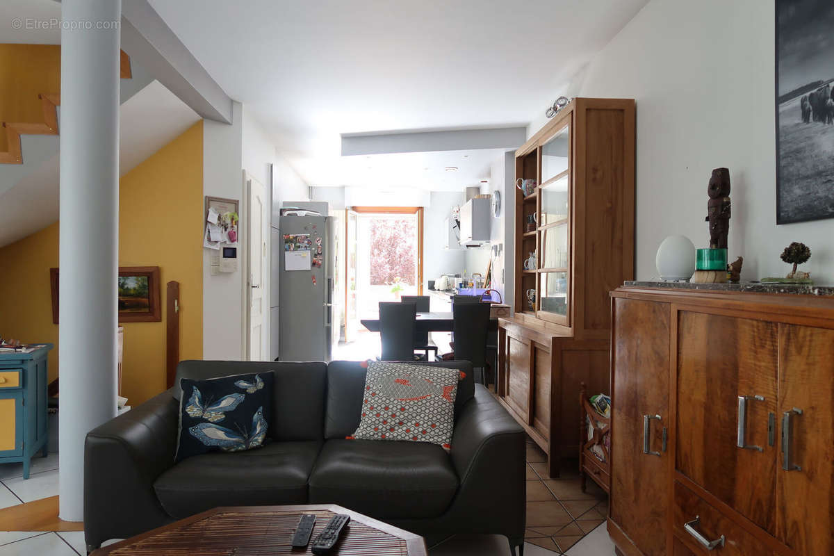 Appartement à SAINT-ETIENNE