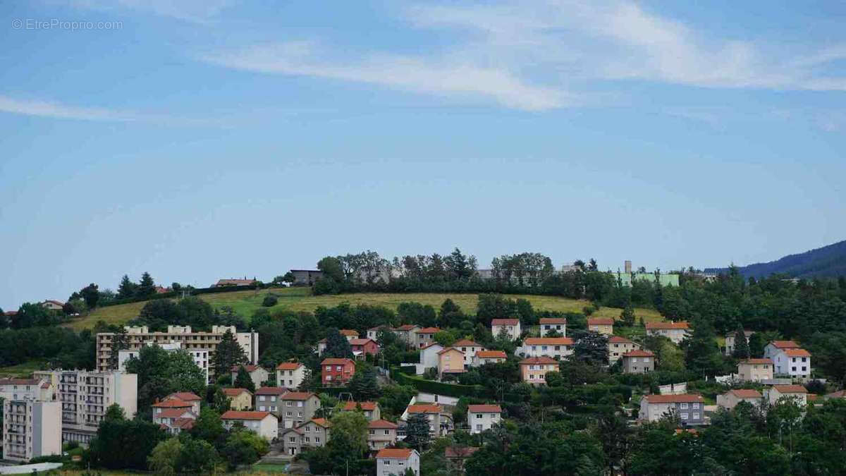 Appartement à SAINT-ETIENNE