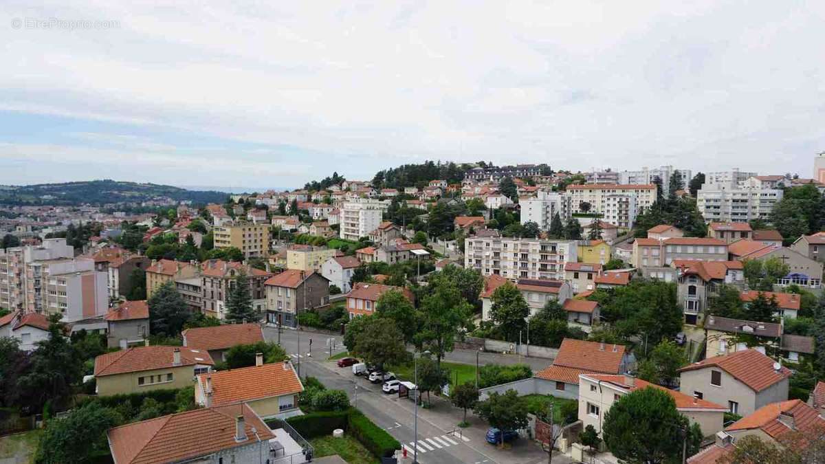 Appartement à SAINT-ETIENNE