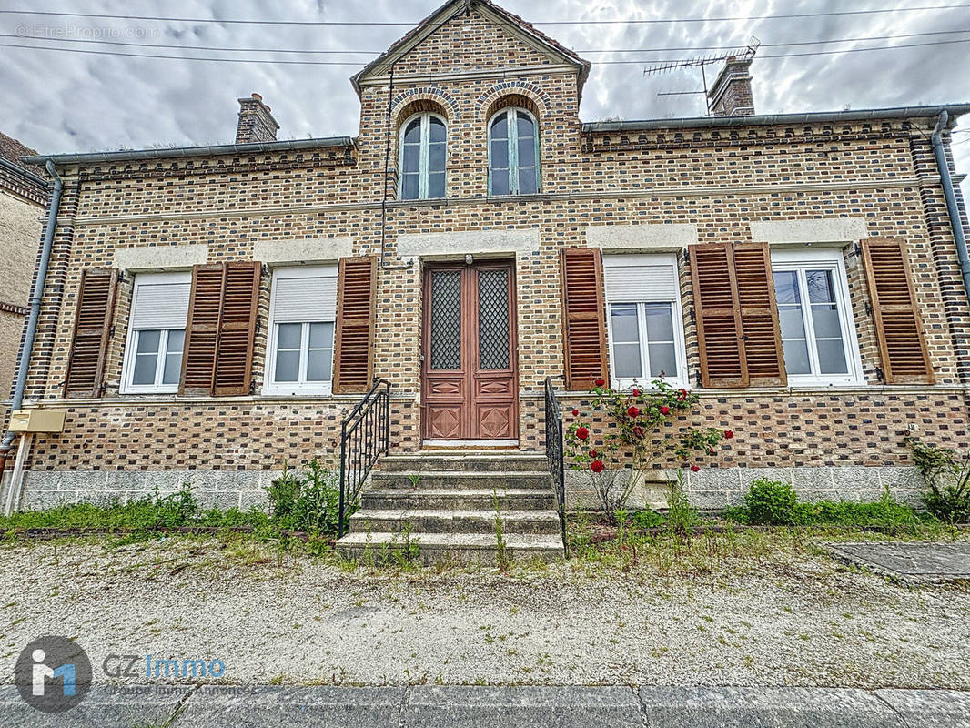 Maison à MERGEY