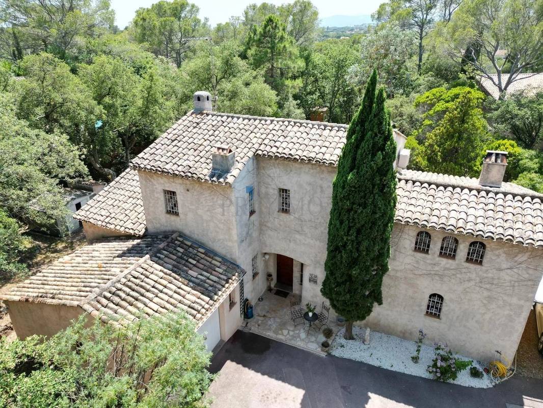 Maison à FREJUS