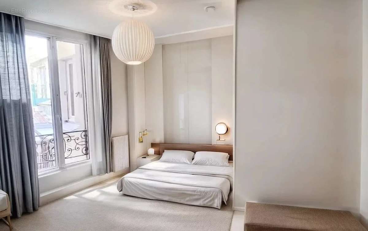 Appartement à PARIS-14E