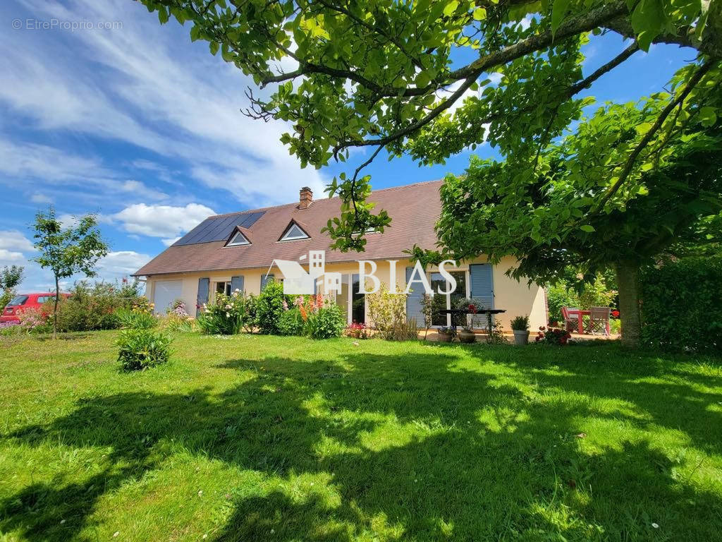 Maison à JUMIEGES