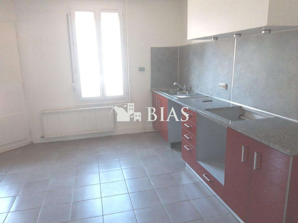 Appartement à BOURG-ACHARD