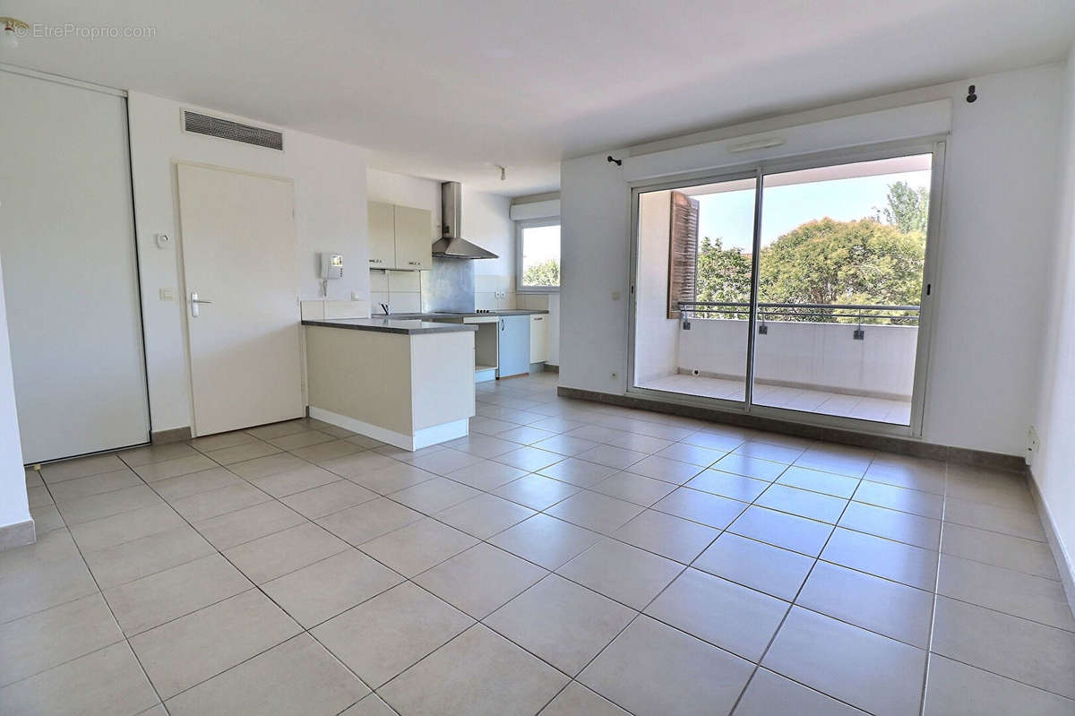 Appartement à MARSEILLE-8E