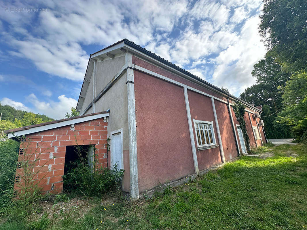 Appartement à MONTAIGU-DE-QUERCY