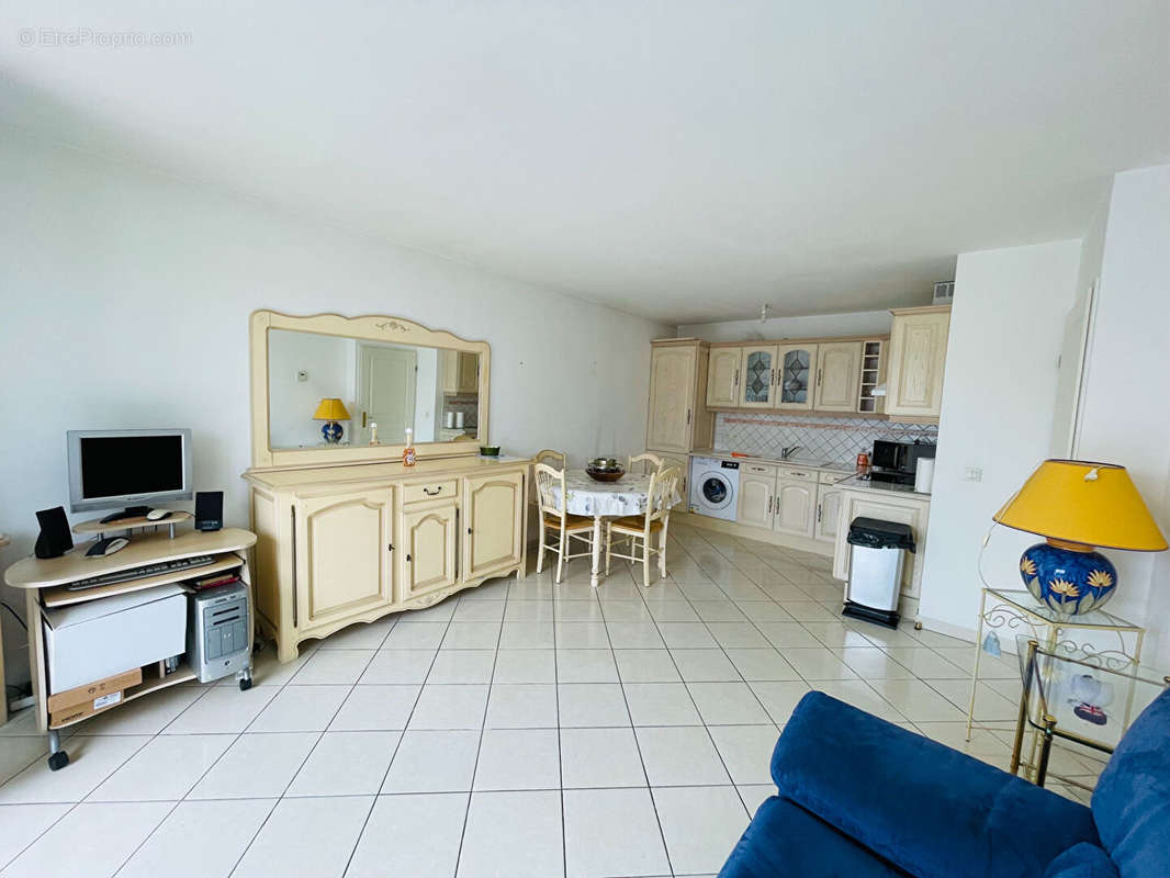 Appartement à SARTROUVILLE