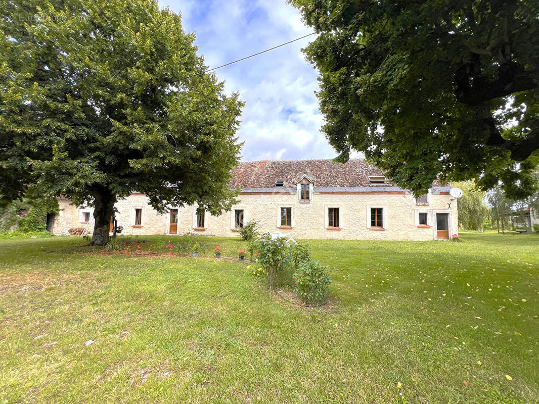 Maison à VARENNES-SUR-FOUZON