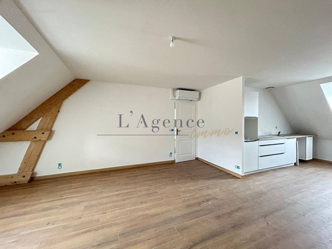 Appartement à LAMORLAYE