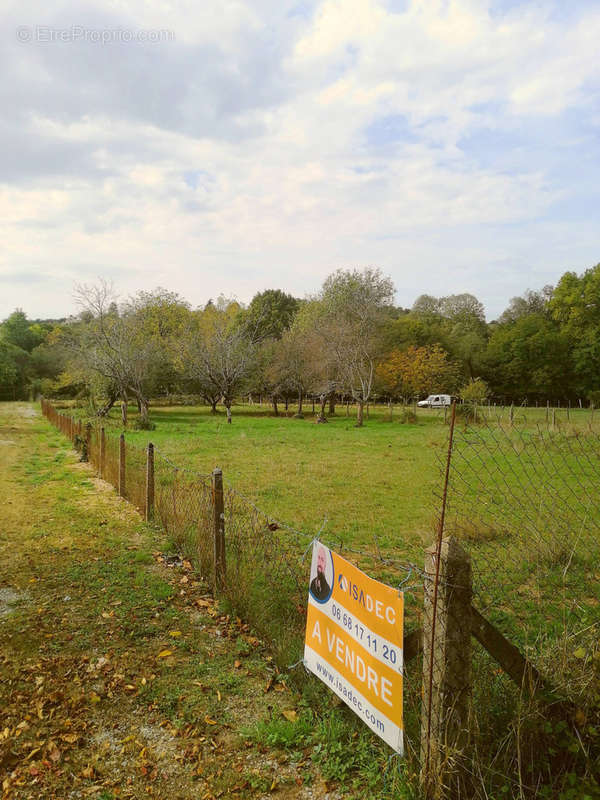 Terrain à AYNAC