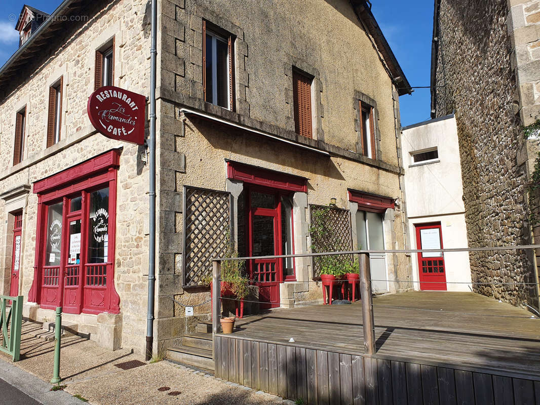 Commerce à MARCILLAC-LA-CROISILLE