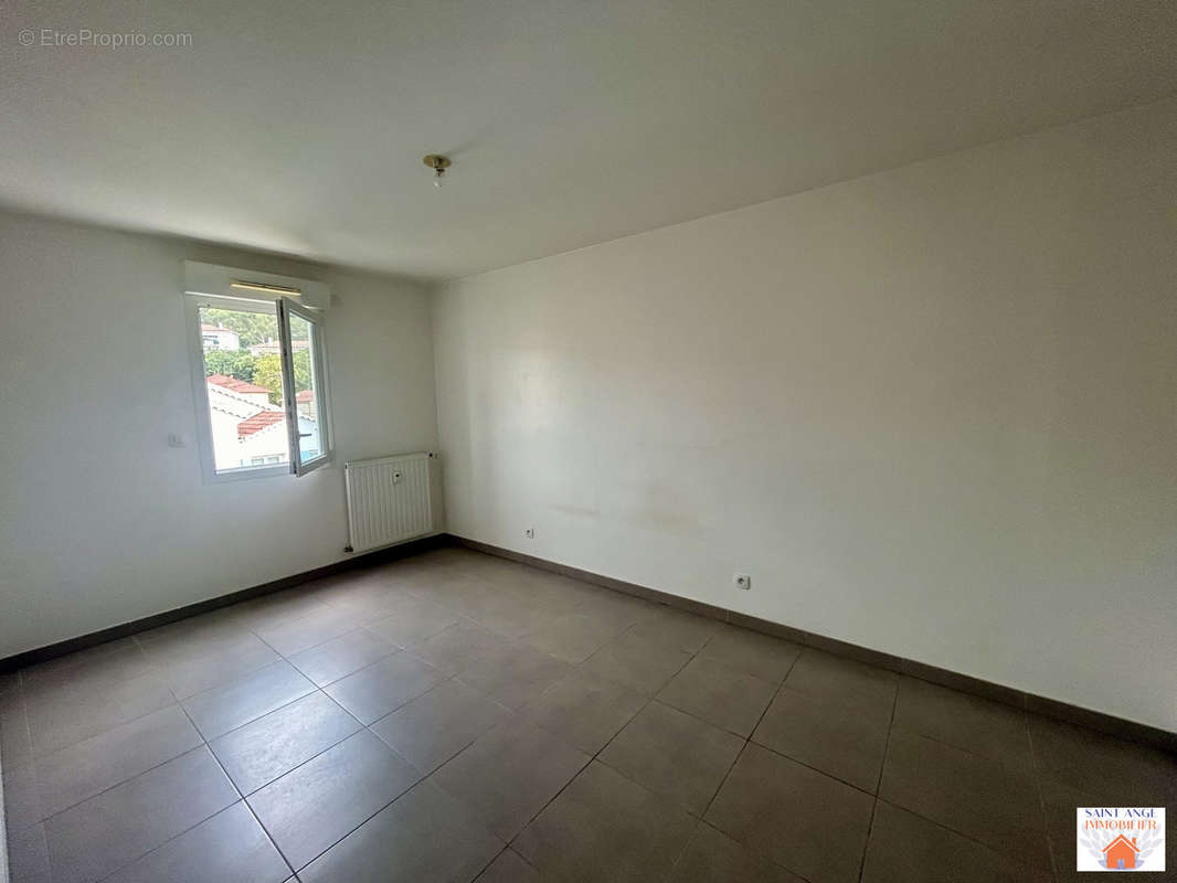 Appartement à HYERES