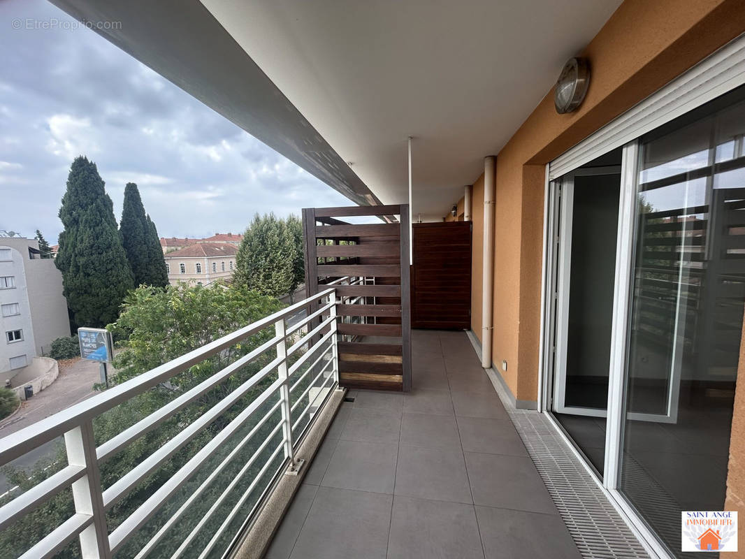 Appartement à HYERES