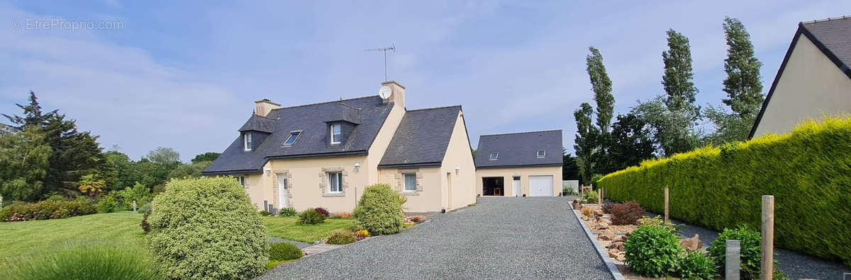 Maison à PLOUEZEC