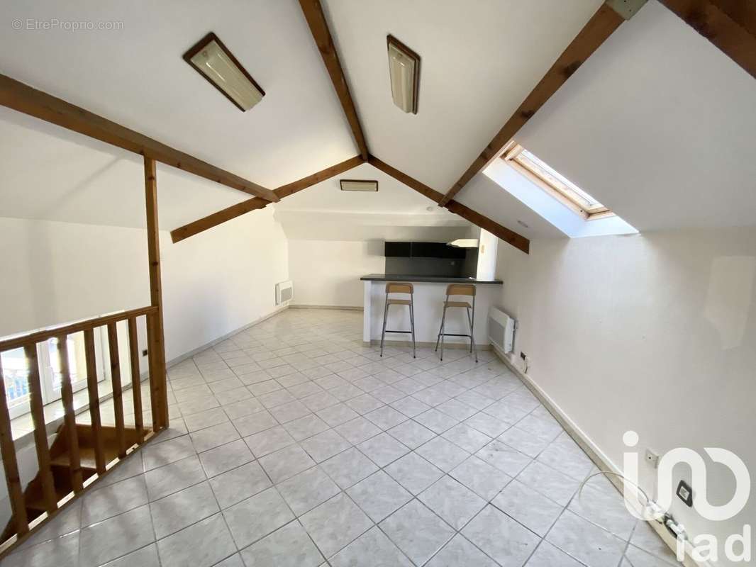 Photo 2 - Appartement à SAINT-FARGEAU-PONTHIERRY