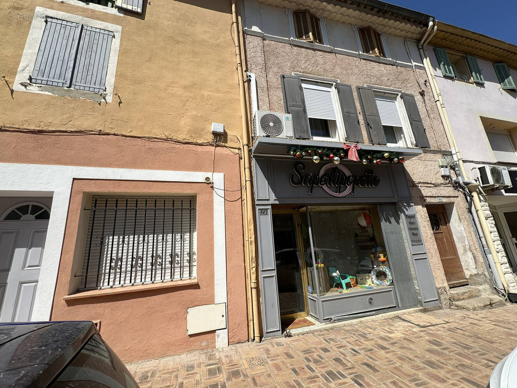 Appartement à PUGET-SUR-ARGENS