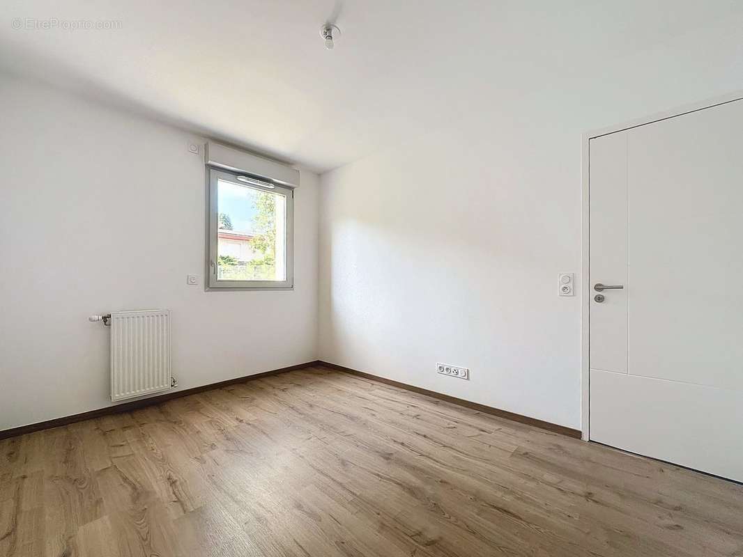 Appartement à VAULNAVEYS-LE-HAUT