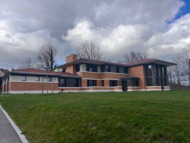 Maison à MAGNY-LE-HONGRE