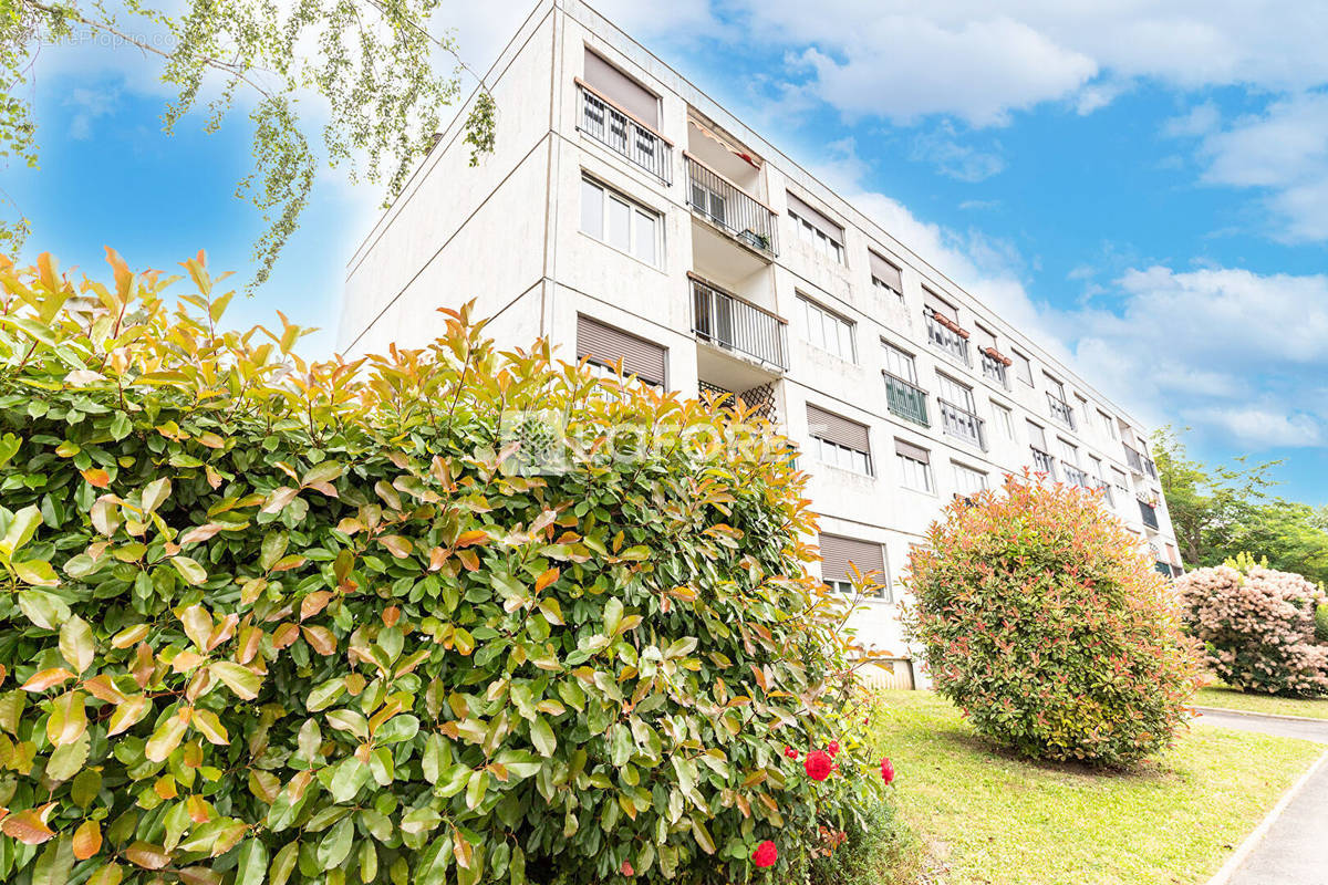 Appartement à CHILLY-MAZARIN