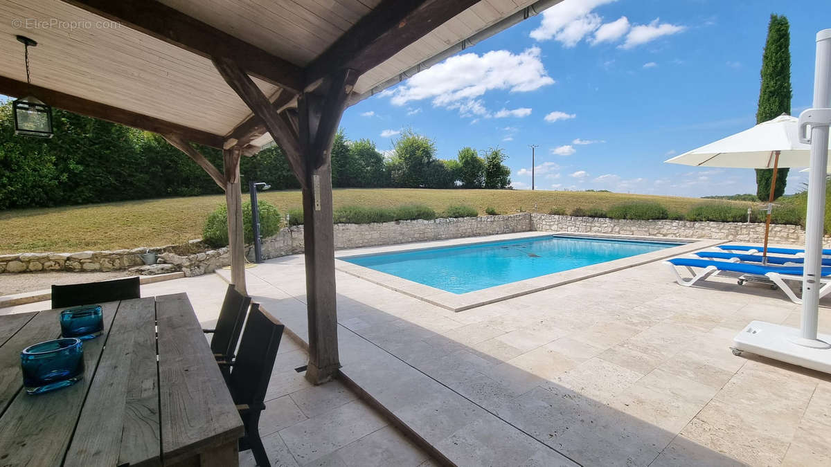 Maison à MONTAIGU-DE-QUERCY