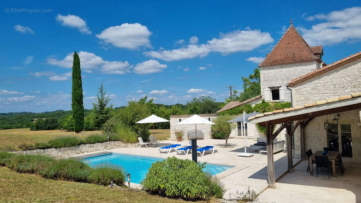 Maison à MONTAIGU-DE-QUERCY