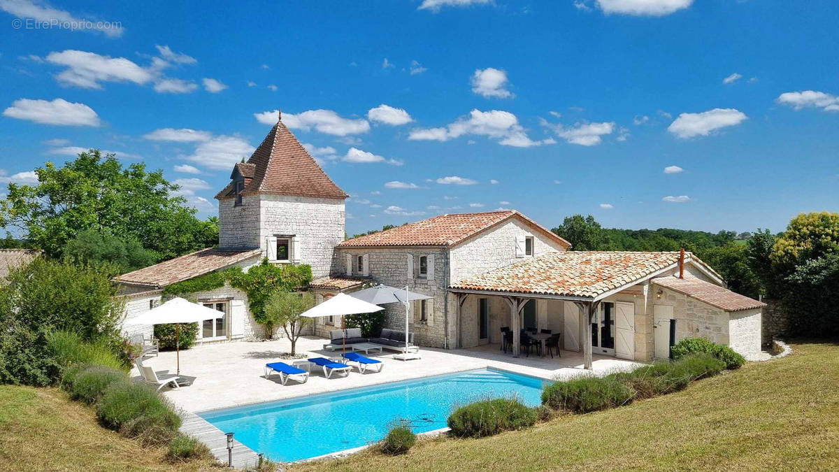 Maison à MONTAIGU-DE-QUERCY