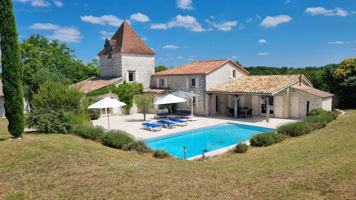 Maison à MONTAIGU-DE-QUERCY