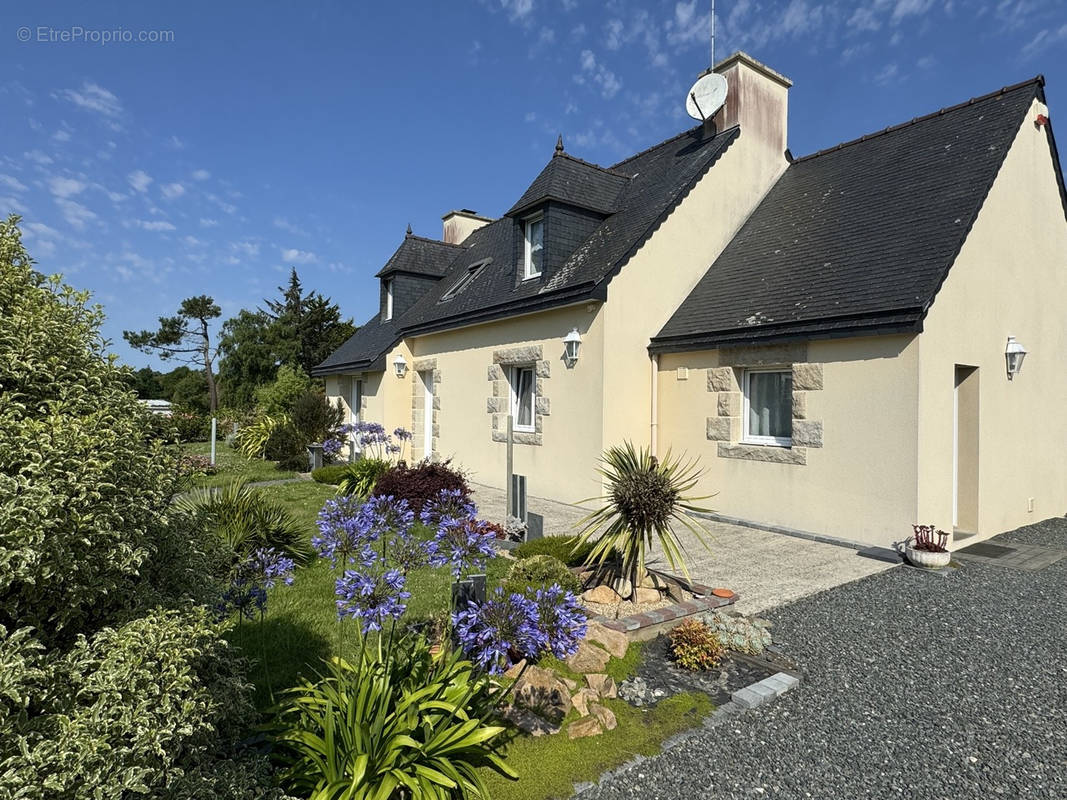 Maison à PLOUEZEC