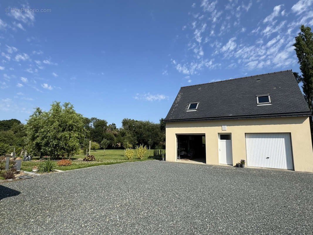 Maison à PLOUEZEC