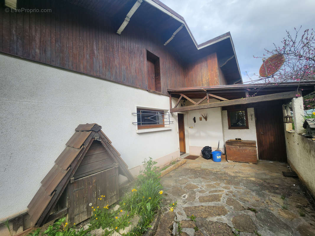 Maison à SAINT-JEOIRE-PRIEURE