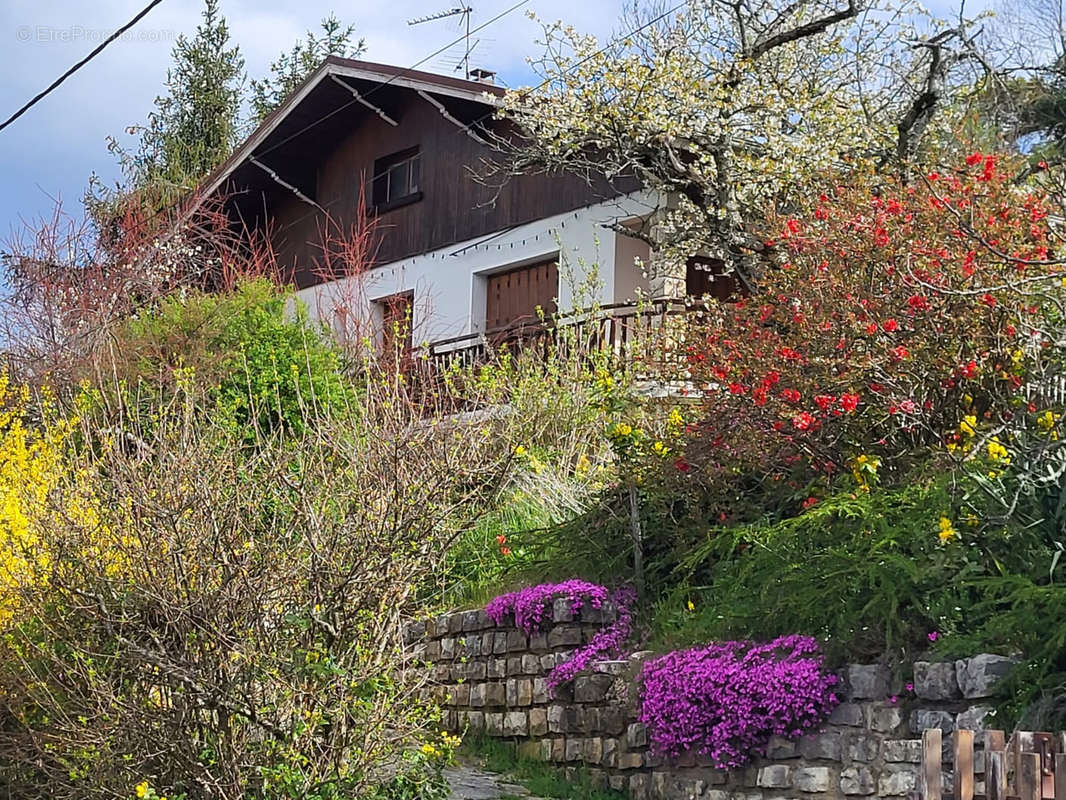 Maison à SAINT-JEOIRE-PRIEURE