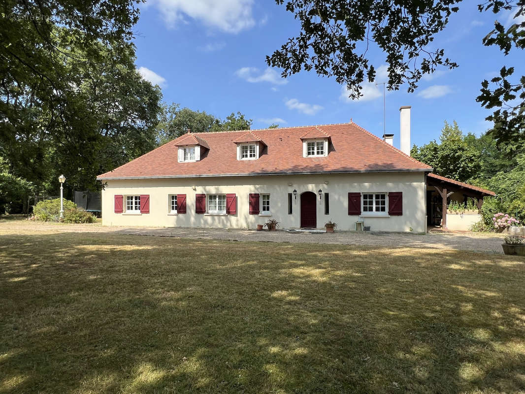 Maison à CHATELLERAULT