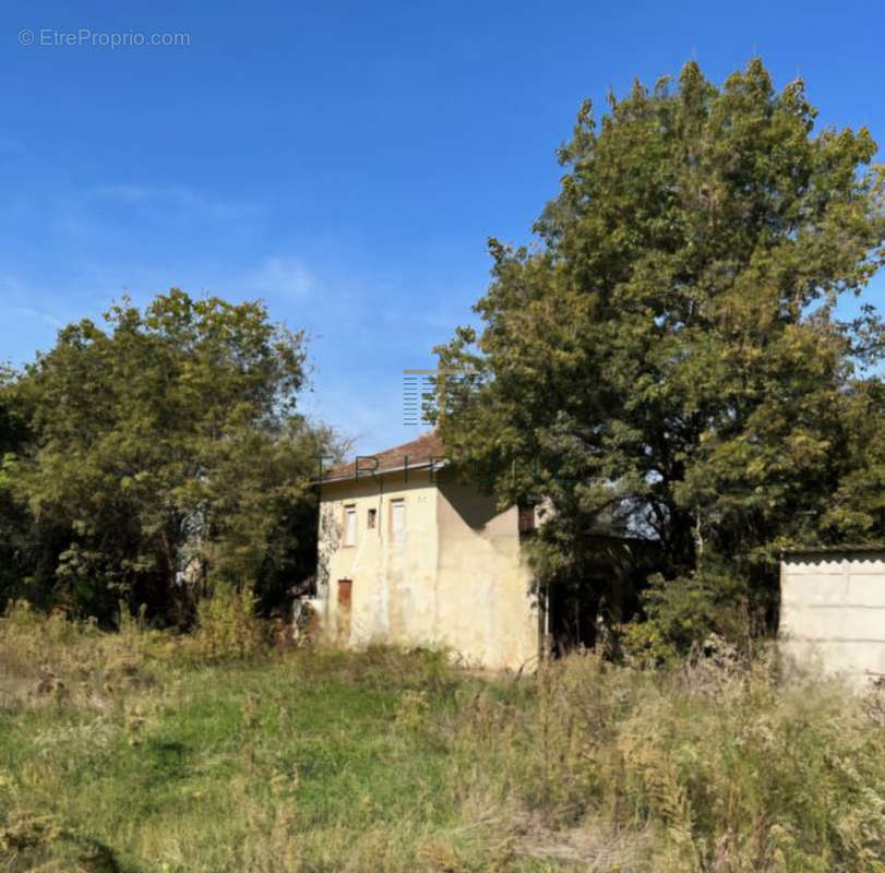 Maison à COLAYRAC-SAINT-CIRQ