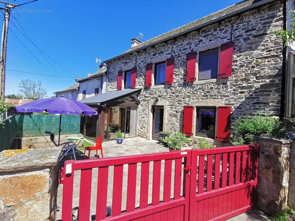 Maison à ARVIEU