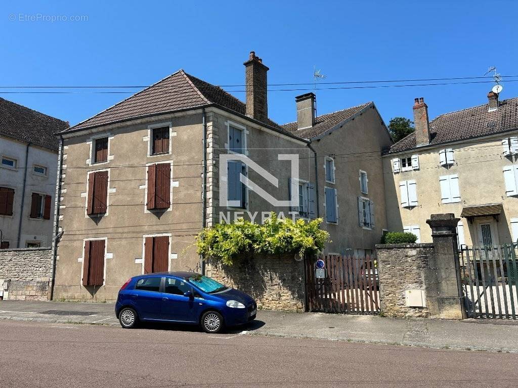 Maison à SENNECEY-LE-GRAND