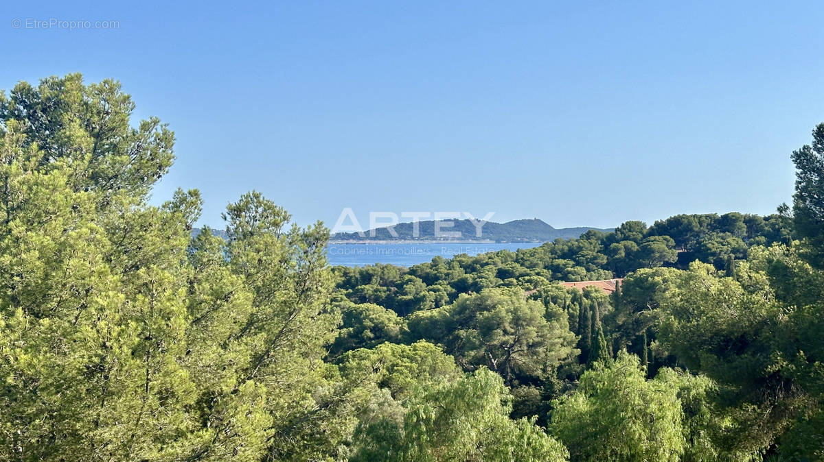 Appartement à HYERES