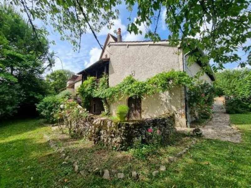 Maison à LISSAC-ET-MOURET