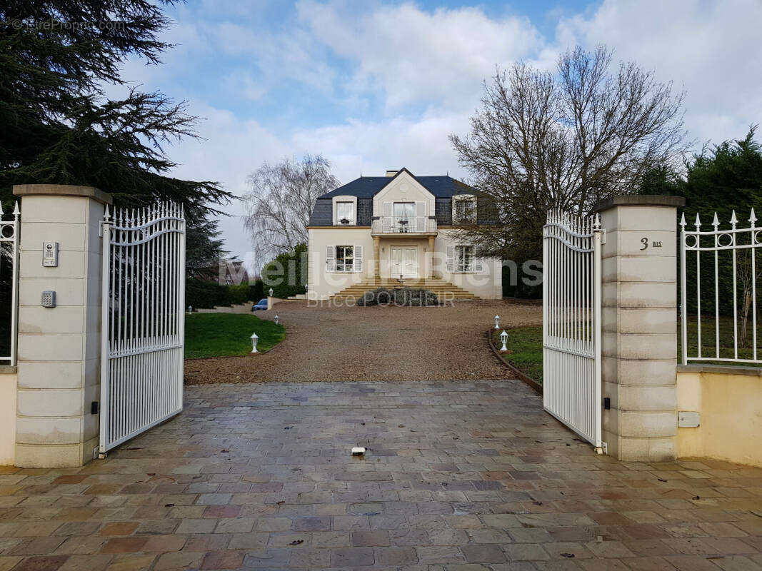 Maison à PONT-SUR-YONNE