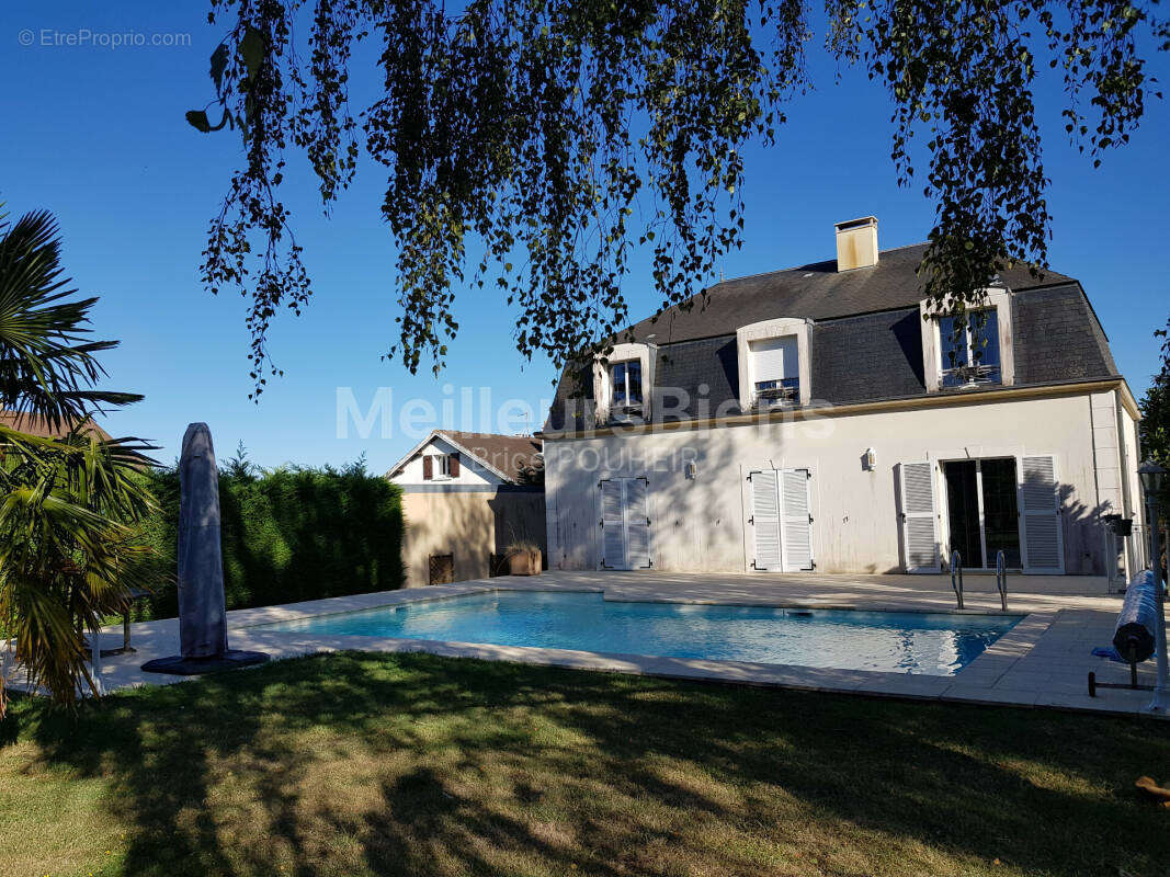 Maison à PONT-SUR-YONNE