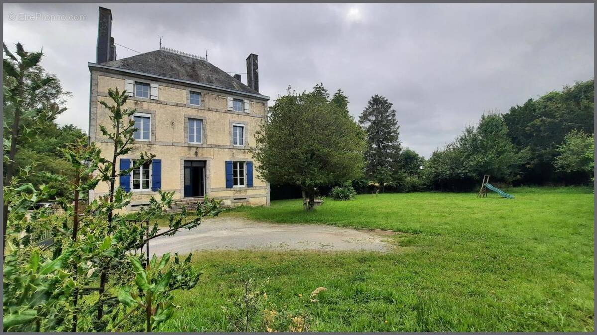 Maison à LA FORET-SUR-SEVRE