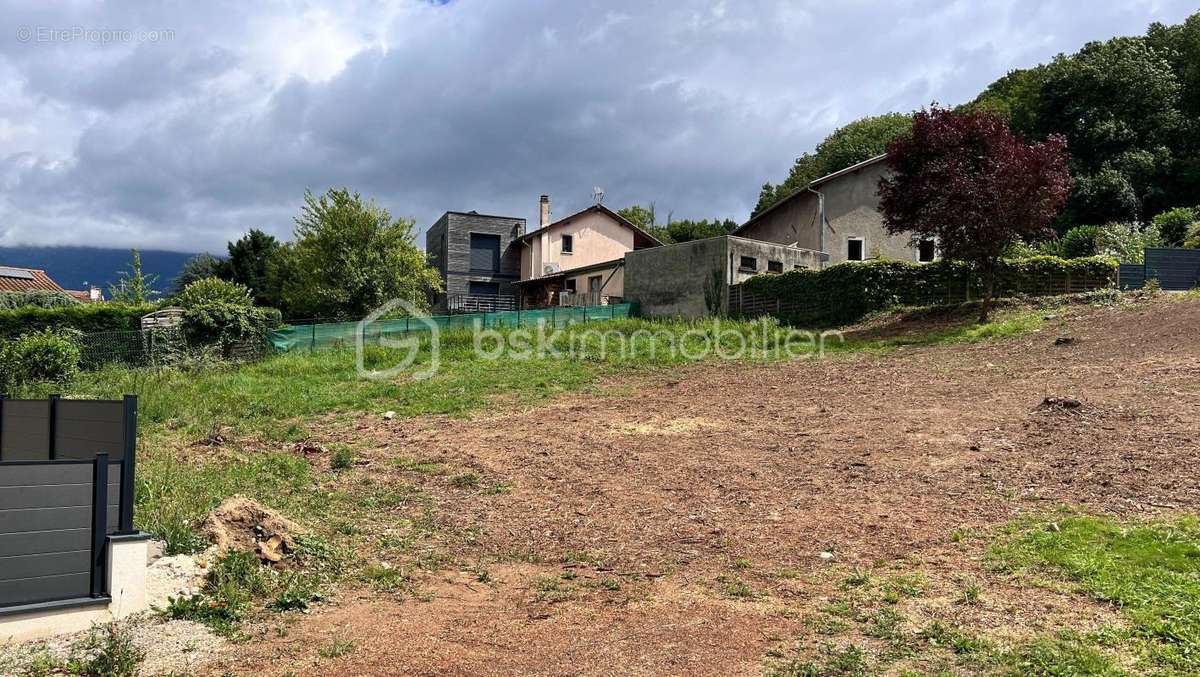 Terrain à BRIE-ET-ANGONNES