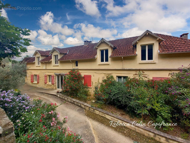 Maison à SAINT-RABIER